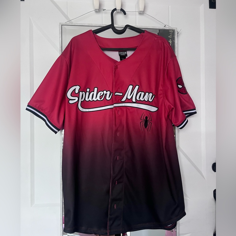 BOXLUNCH Spiderman 62 jersey